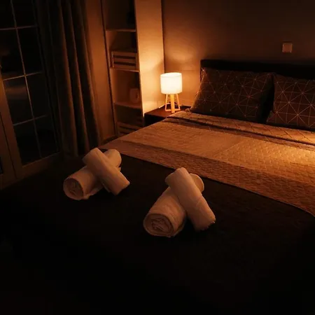 Yucca With Terrace View Starlink And Parking *