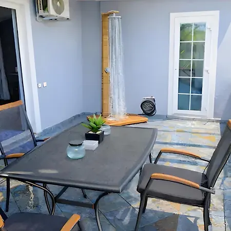 דירה Yucca With Terrace *